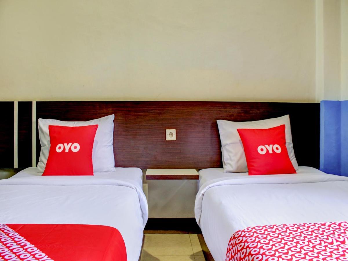 Oyo 90162 Remboelan Guest House Sungai Lutus Ngoại thất bức ảnh