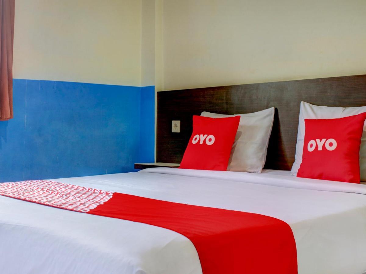 Oyo 90162 Remboelan Guest House Sungai Lutus Ngoại thất bức ảnh