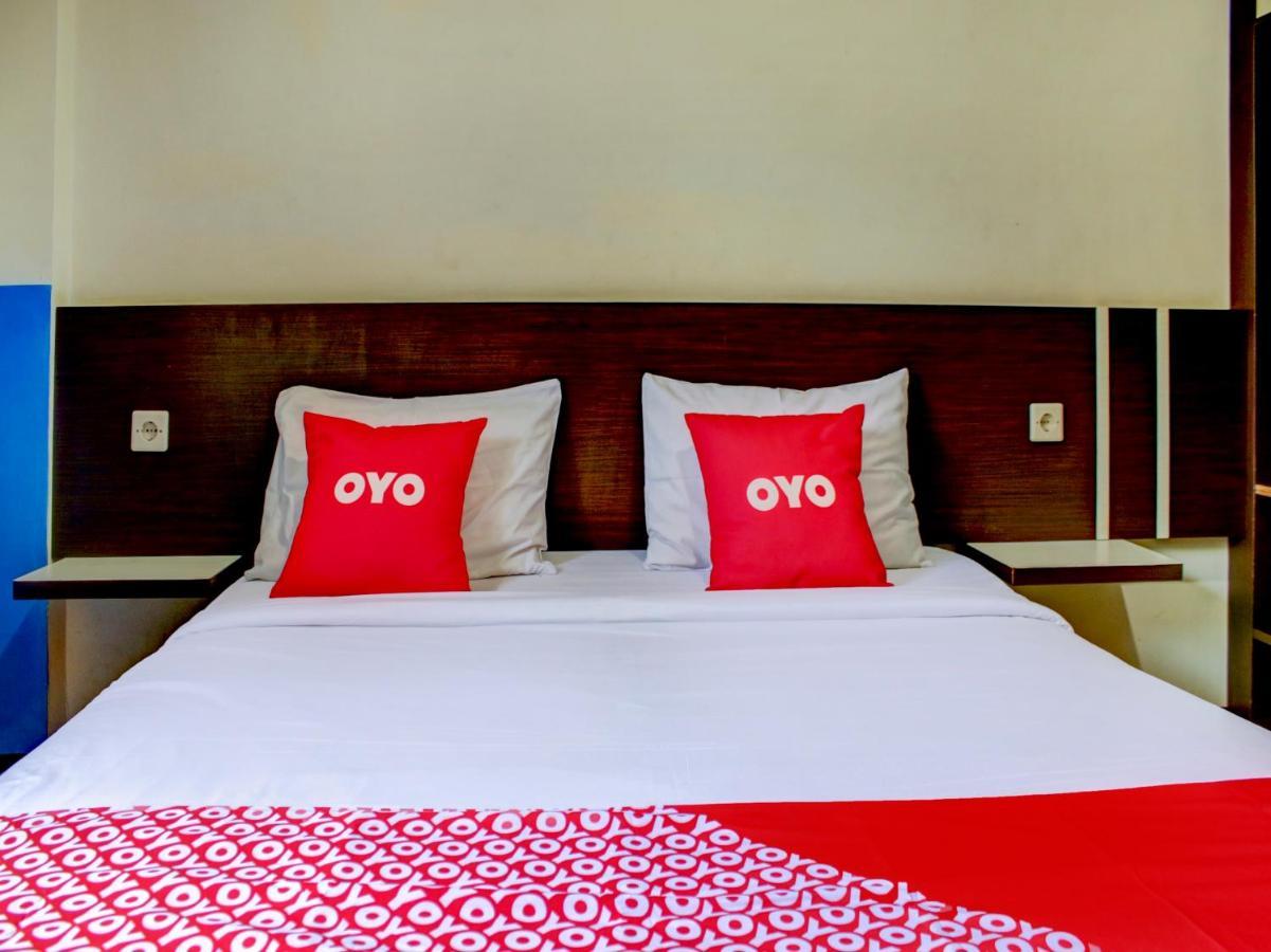 Oyo 90162 Remboelan Guest House Sungai Lutus Ngoại thất bức ảnh